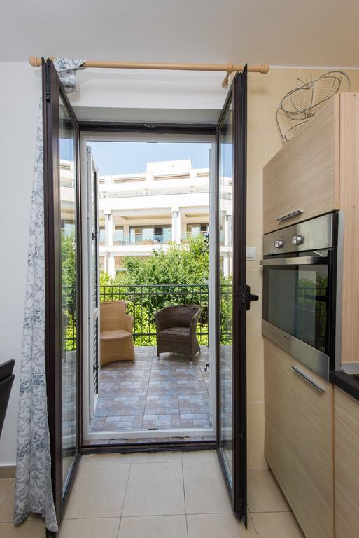 Apartments Mtv Петровац Экстерьер фото
